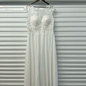 Elegant White Lace Wedding Dress